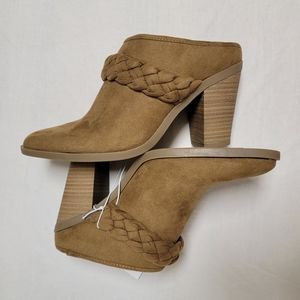 NWT Universal Thread Brown Faux Suede Avis Mule Boho Heel Shoes With Memory Foam